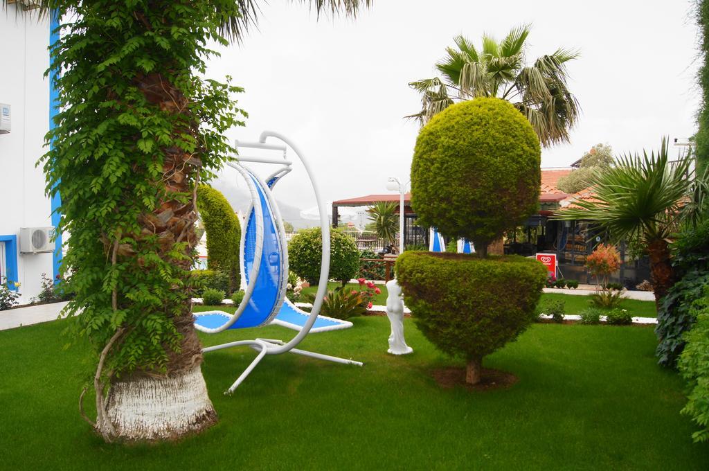 Hotel Forever