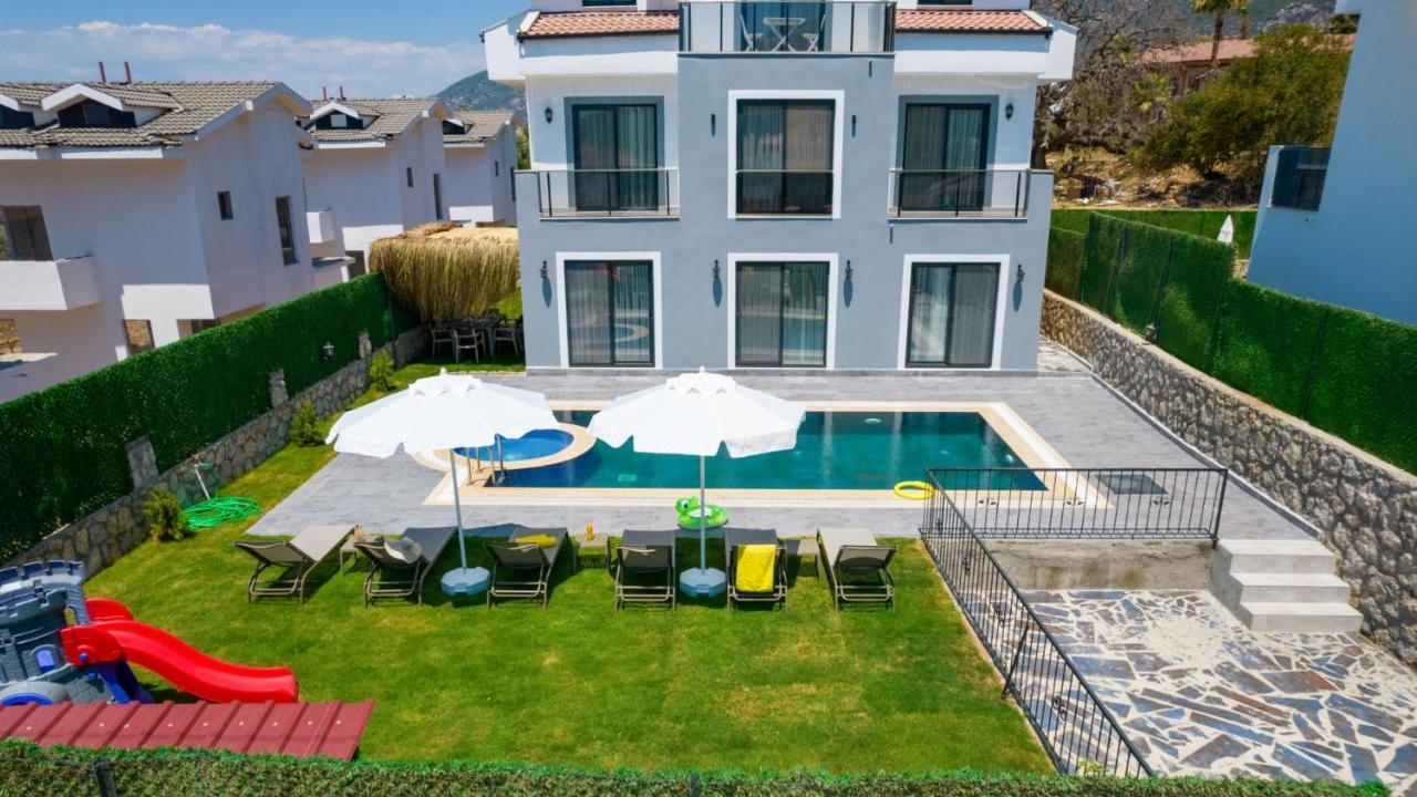 Villa Atlantis - 4 Bedroom In Hisaronu Oludeniz