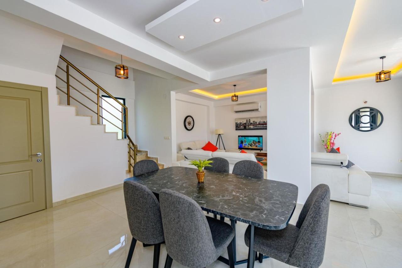Villa Atlantis - 4 Bedroom In Hisaronu