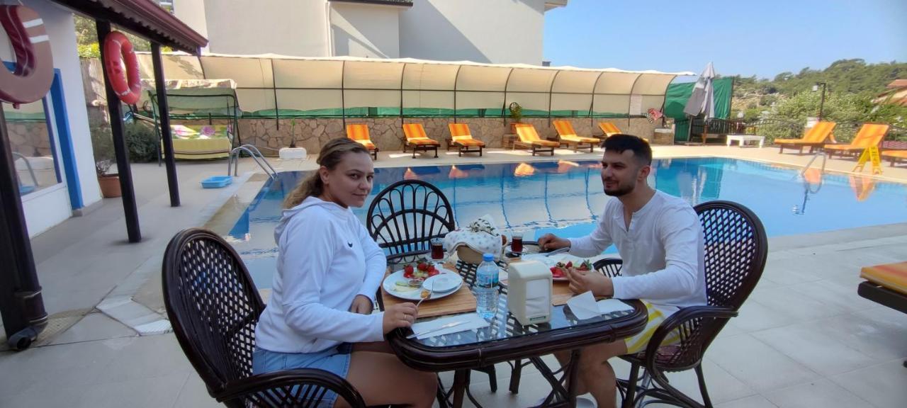 Aparthotel California 3*