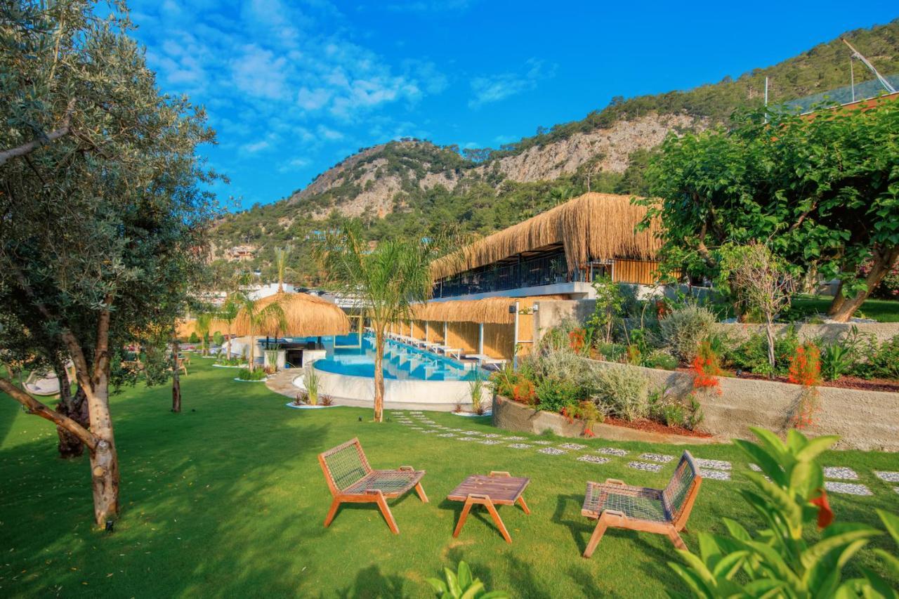 Morina Deluxe Hotel 3*
