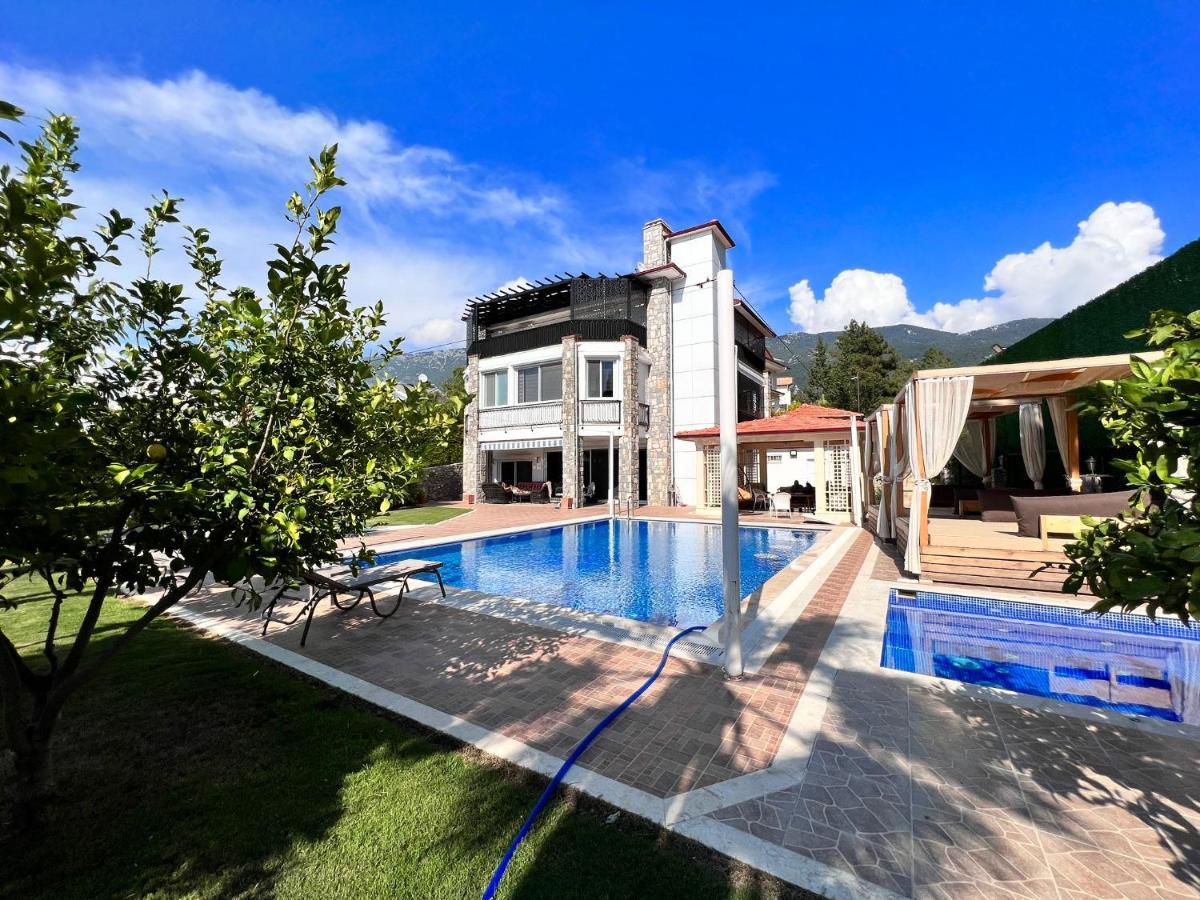 Villa Luxury 7-Bed Villa With Pool And Jacuzzi Fethiye *