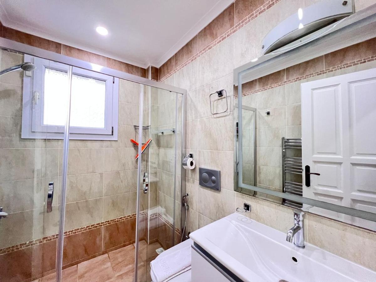 Villa Luxury 7-Bed Villa With Pool And Jacuzzi Fethiye