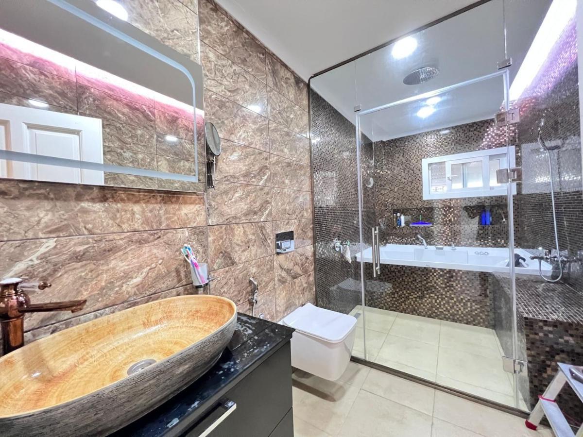 Luxury 7-Bed Villa With Pool And Jacuzzi Fethiye *
