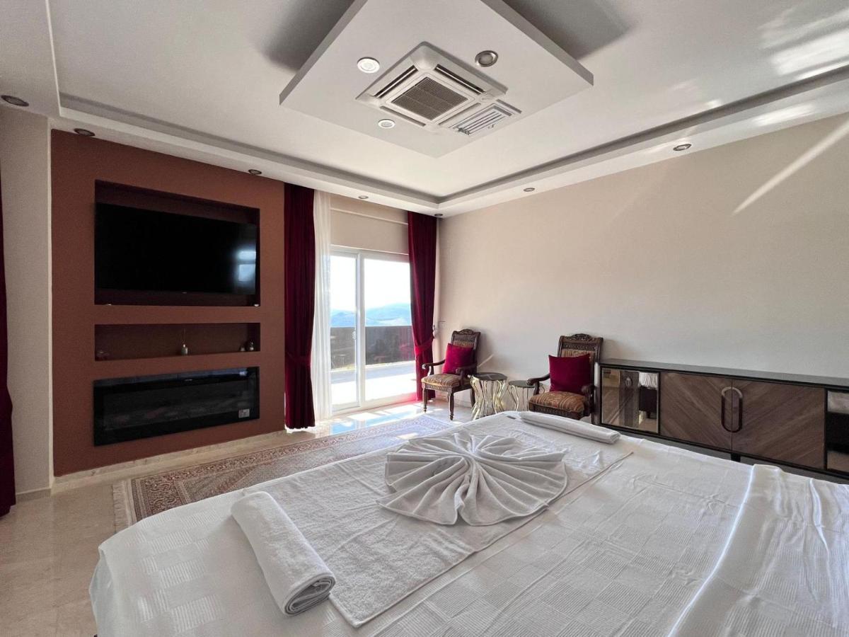 Luxury 7-Bed Villa With Pool And Jacuzzi Fethiye Villa