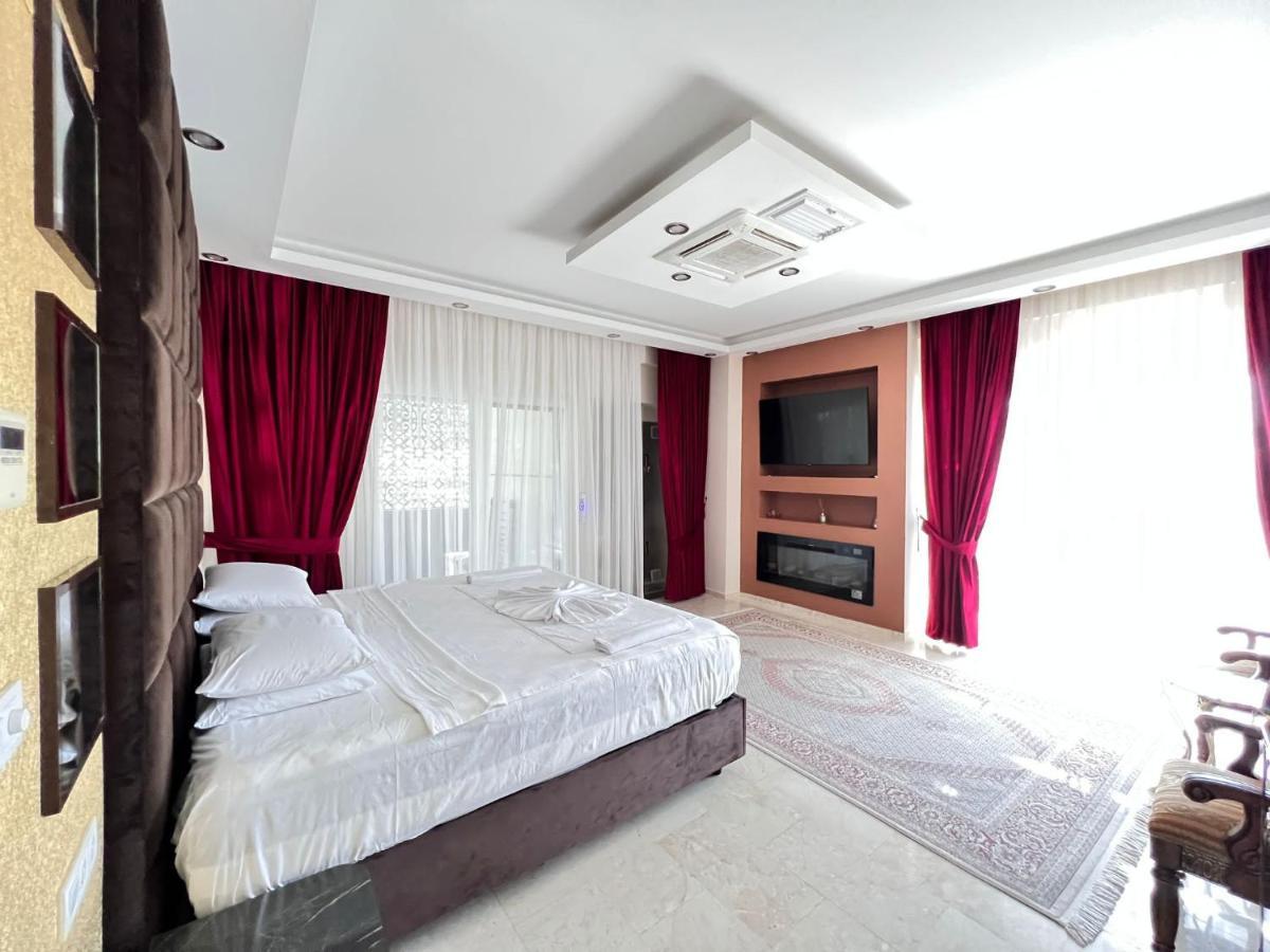 Luxury 7-Bed Villa With Pool And Jacuzzi Fethiye *
