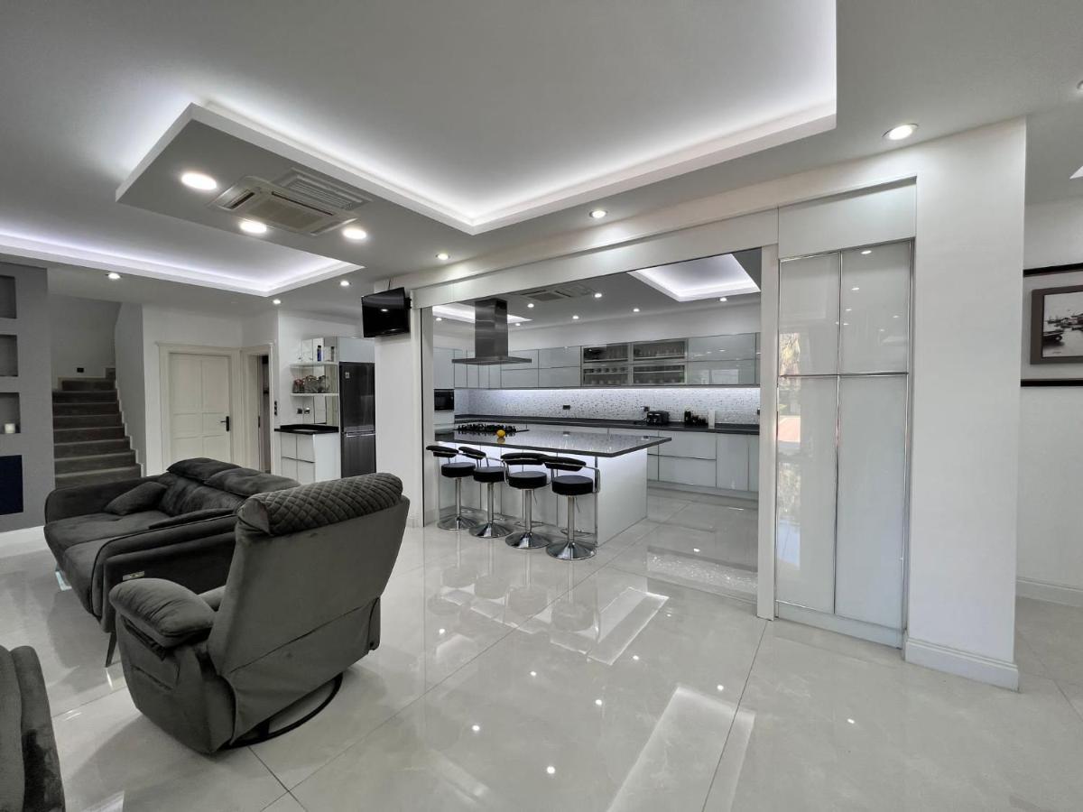 Luxury 7-Bed Villa With Pool And Jacuzzi Fethiye Villa Oludeniz