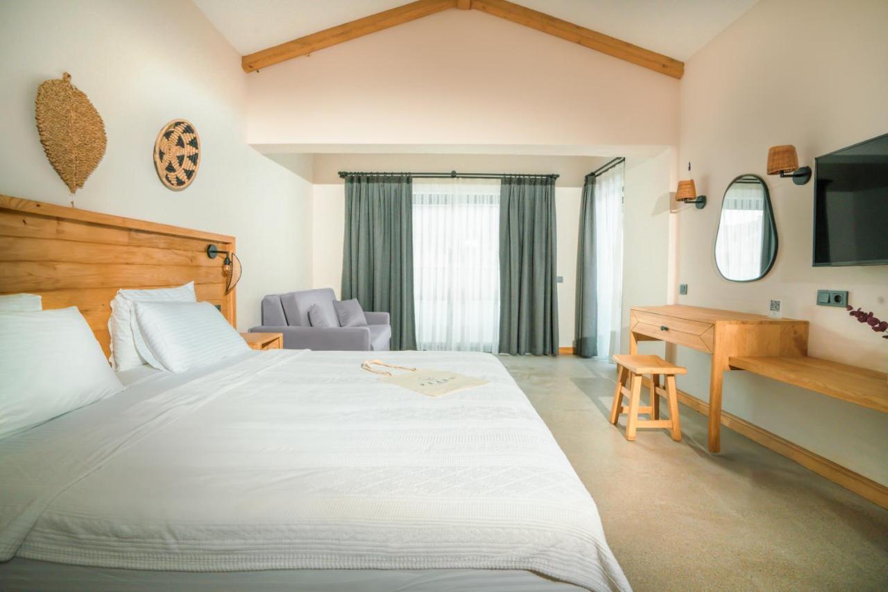 Hotel The Pearl 4*