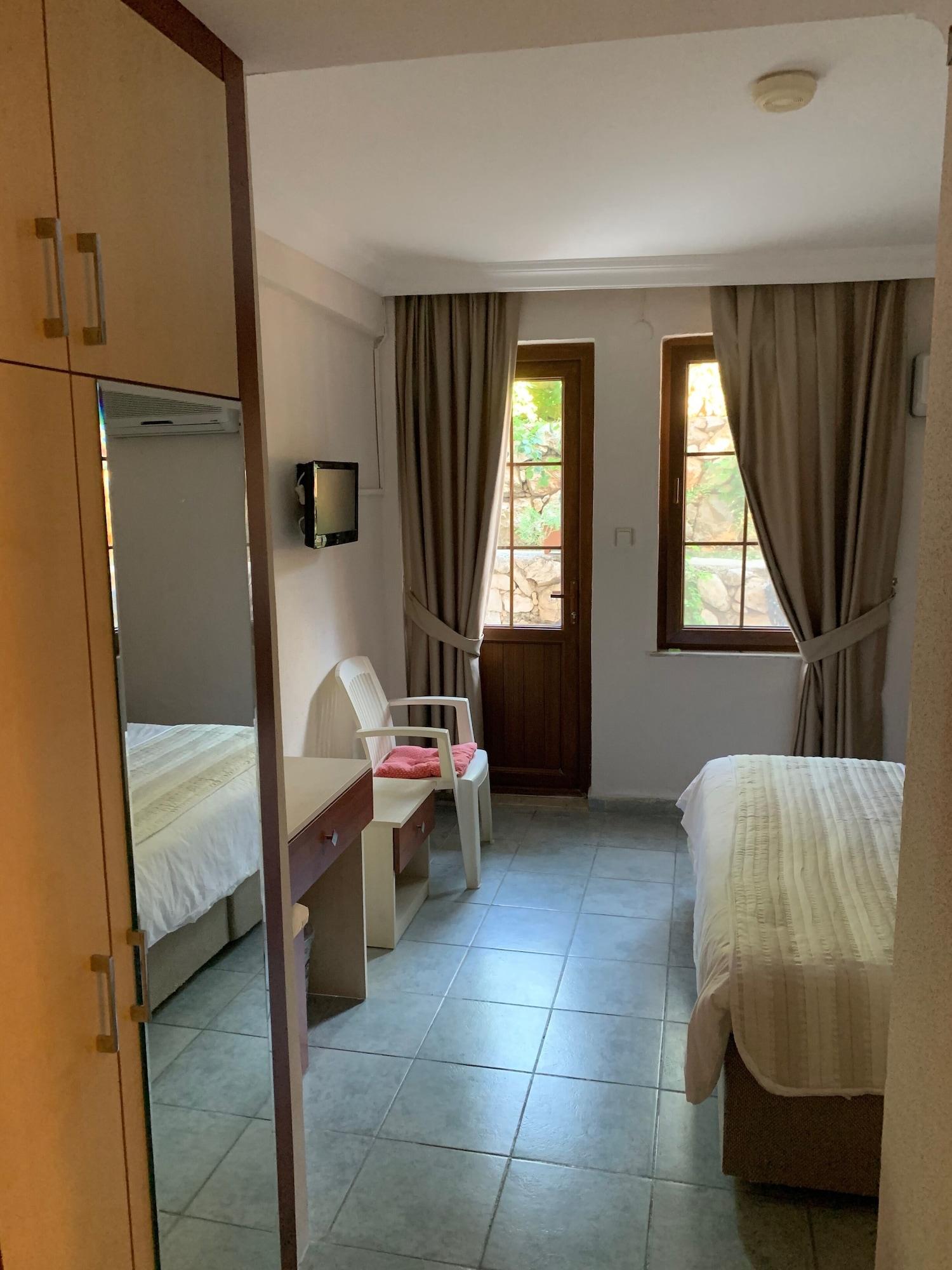 Olympos Hotel 3*