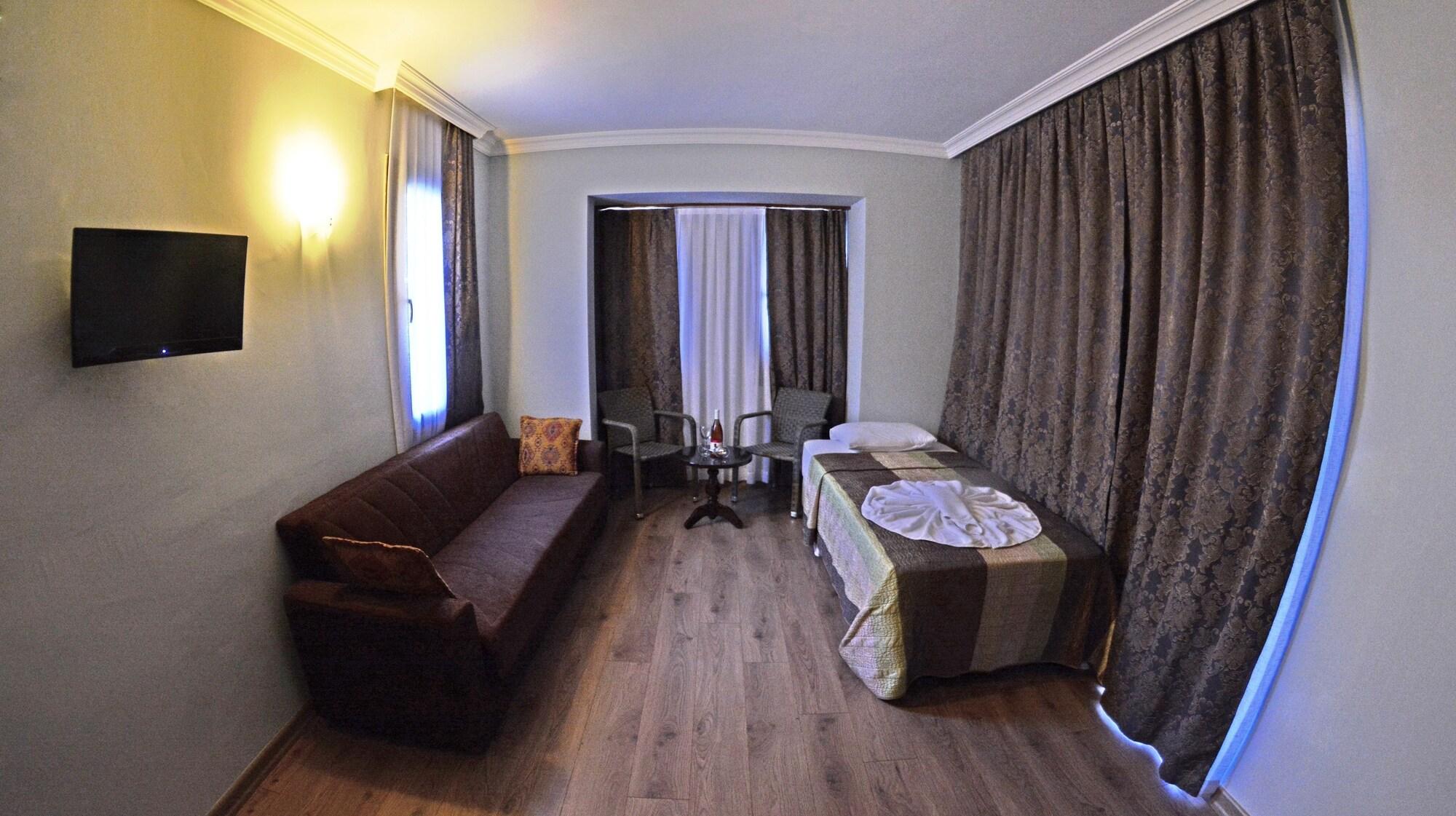 Hisar Club 3*