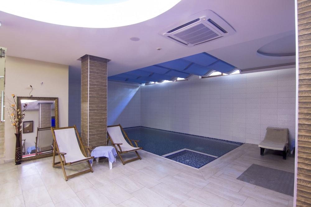 Telmessos Neva 3*