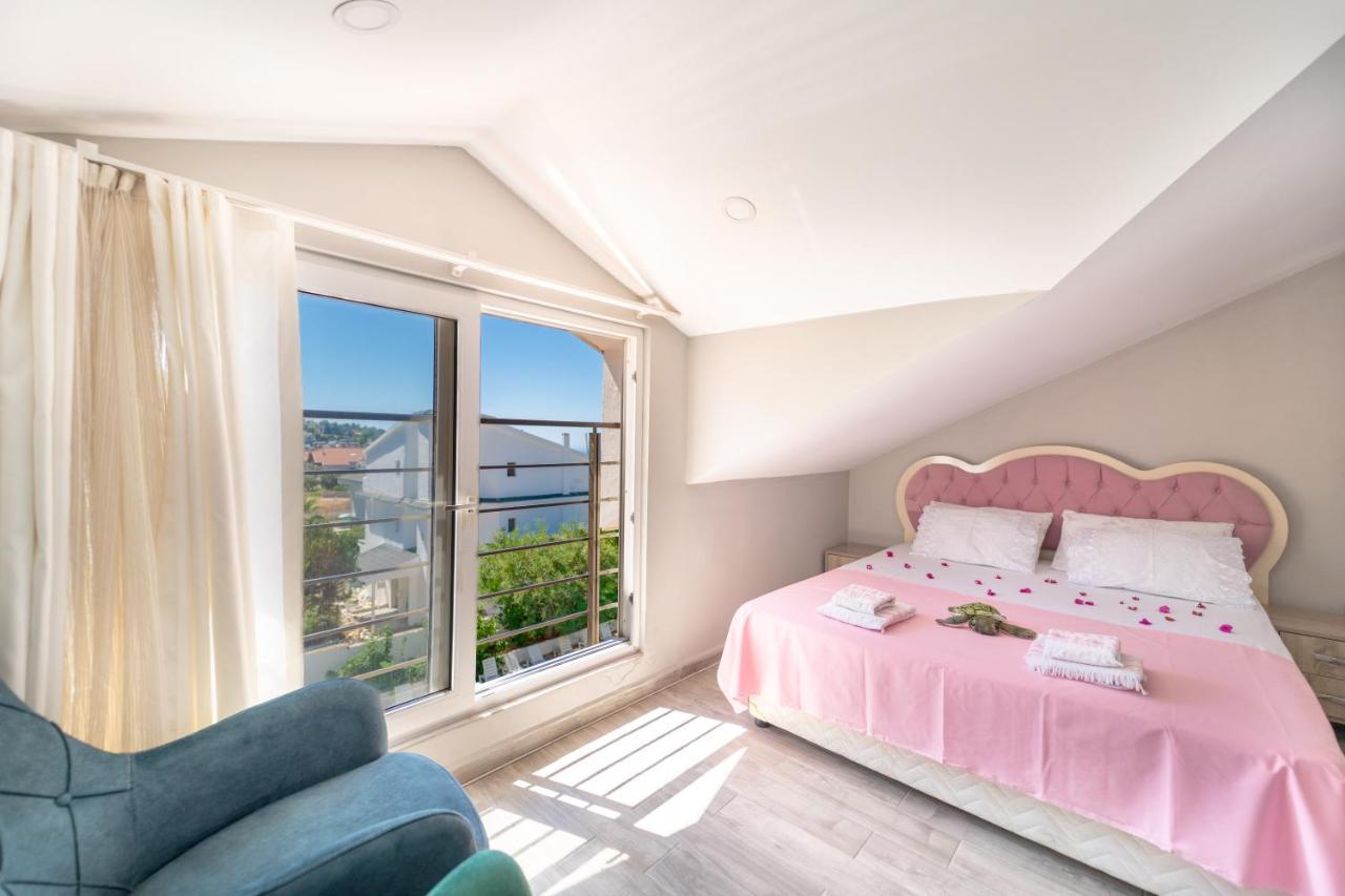 Stunning In With Seaview And Pool Apartment *