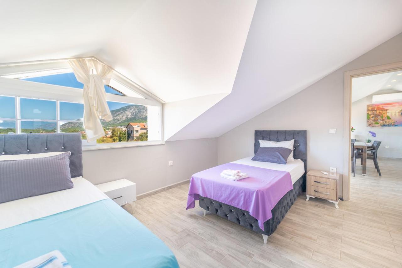 Stunning In With Seaview And Pool *