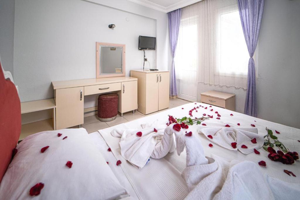 Aparthotel California 3*