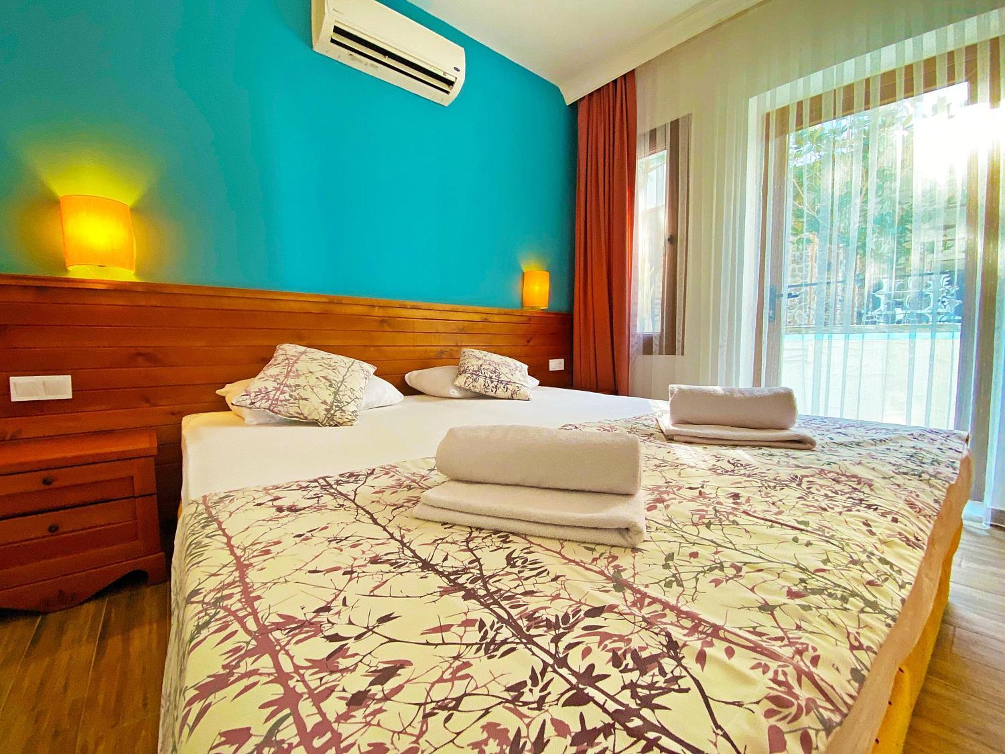 Zehra Tatil Koeyue