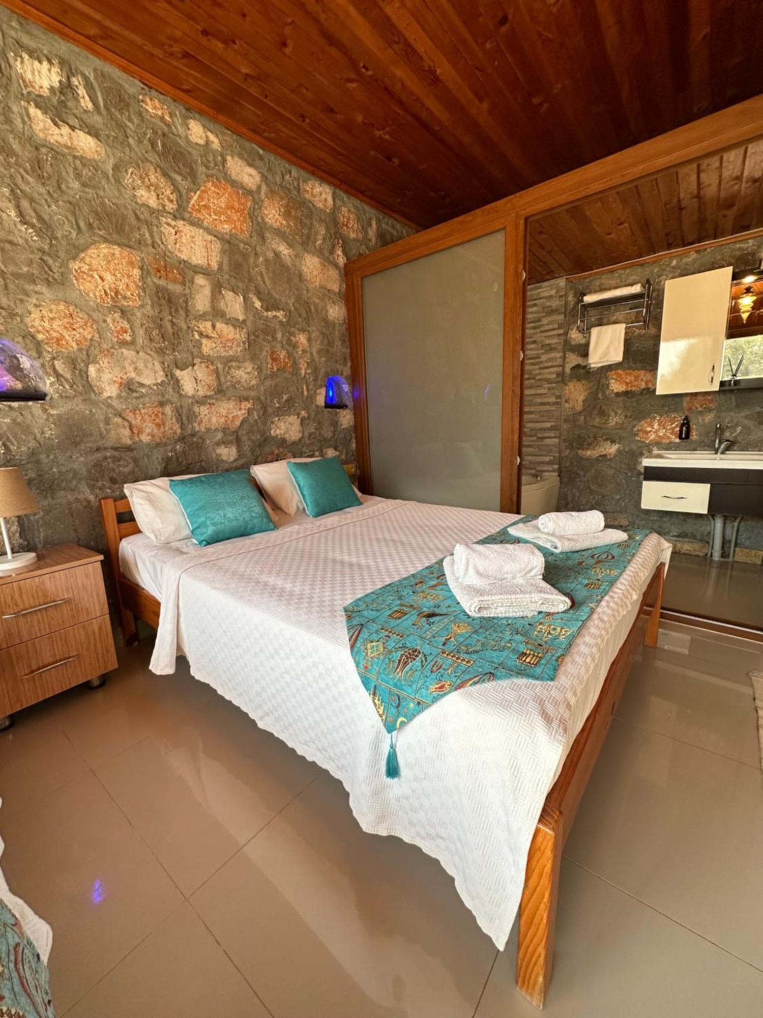 Otel Kabak Armes