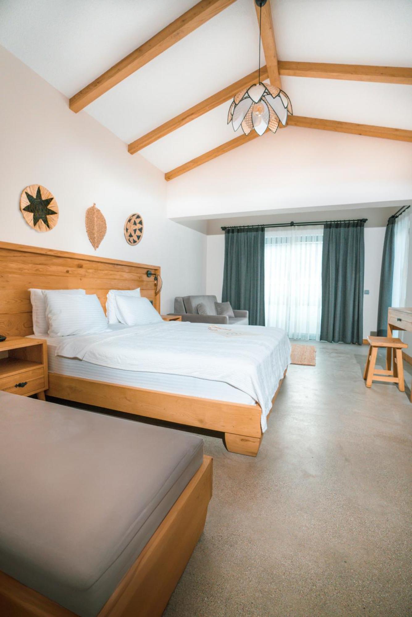 Hotel The Pearl 4*