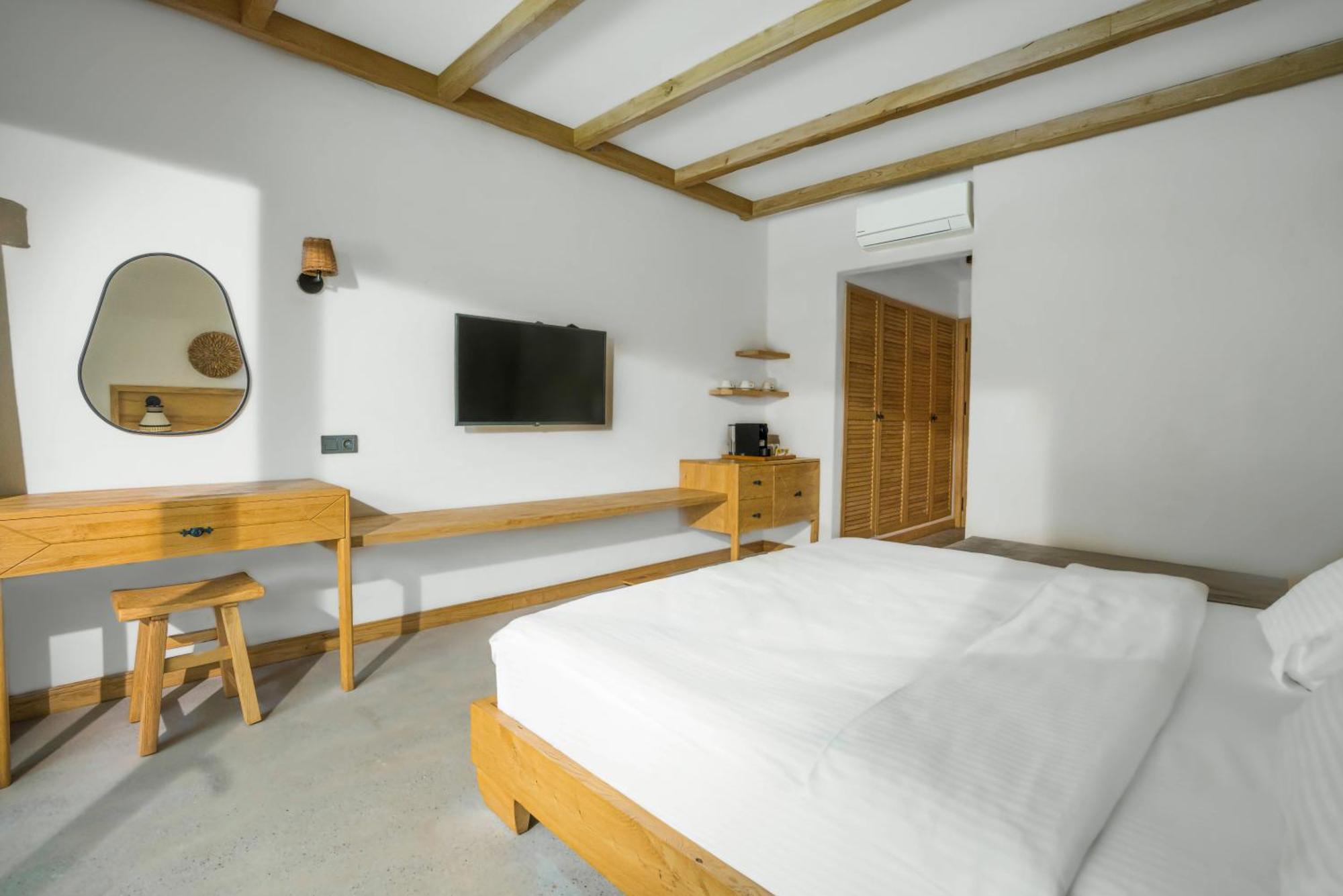 The Pearl Hotel