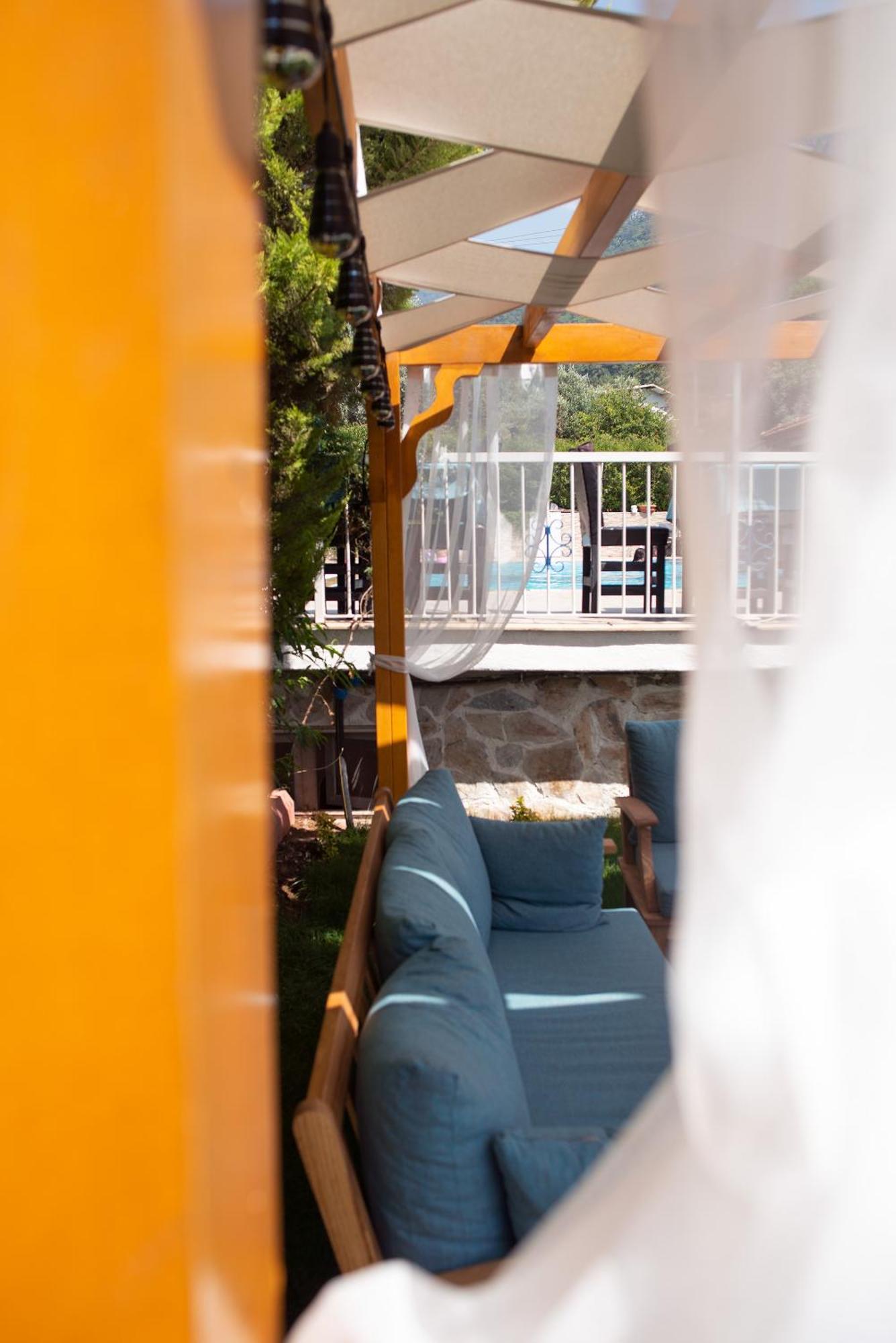 Mavi Yaprak Hotel *