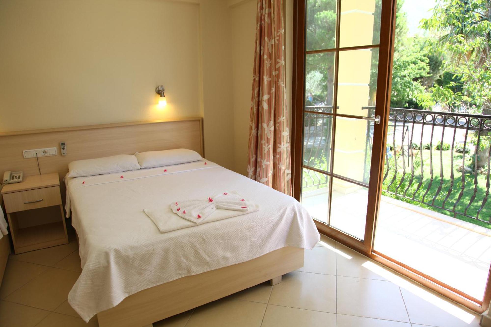 Hotel Gokcen 3*
