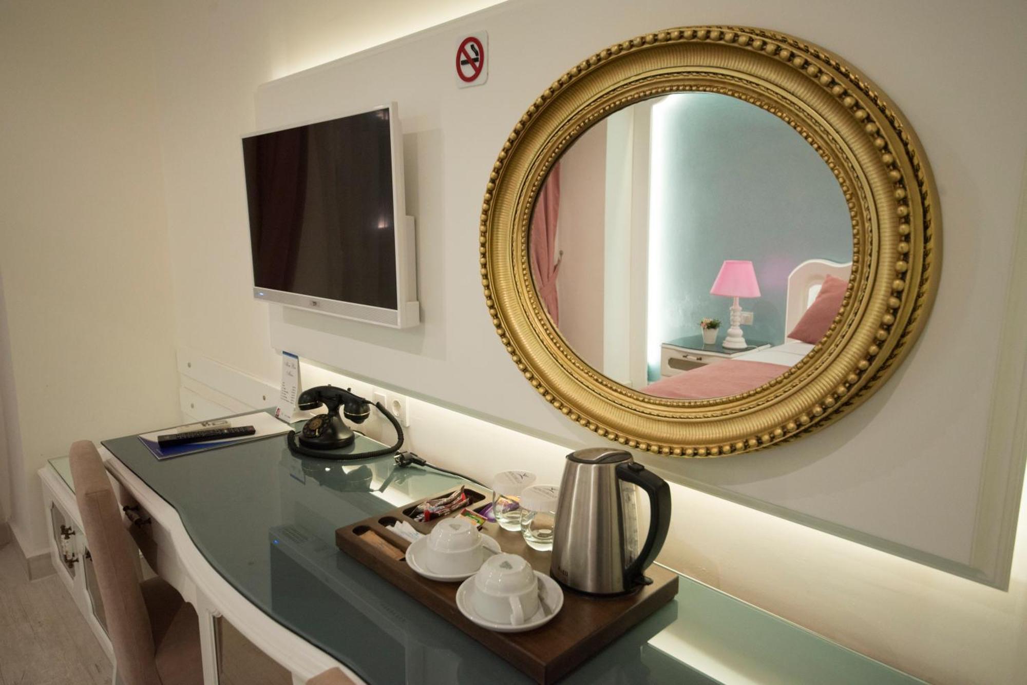 Montebello Deluxe Otel 3*