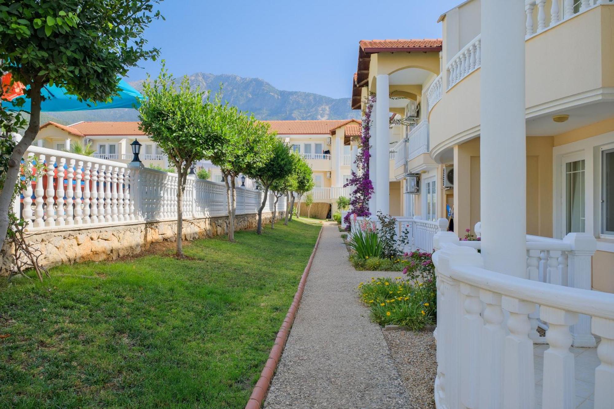 Otel Larimar