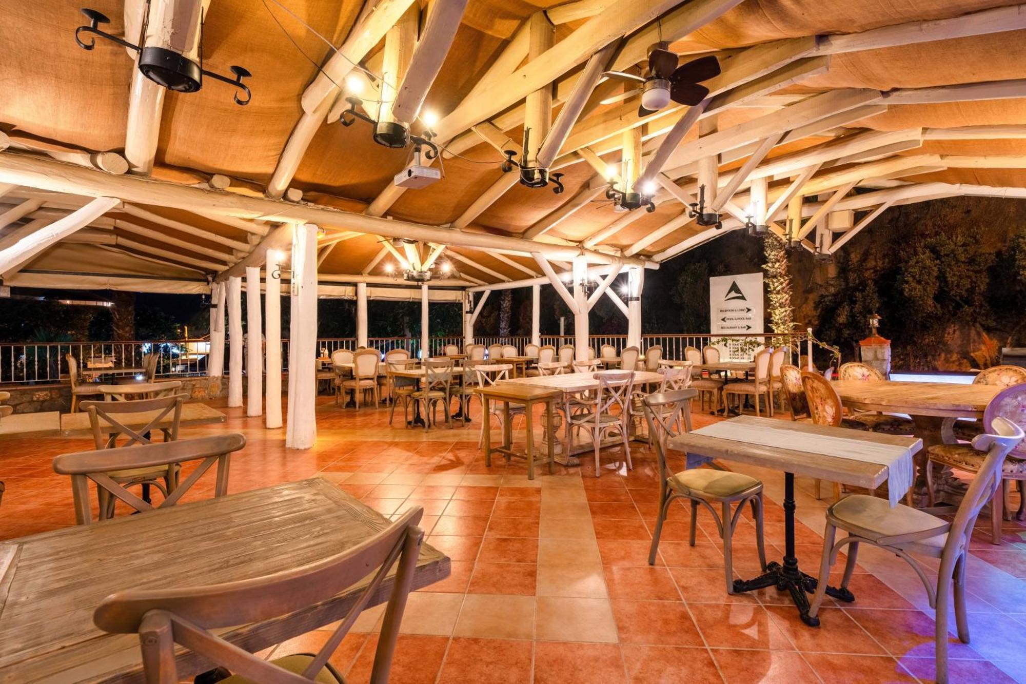 Ata Lagoon Otel 3*