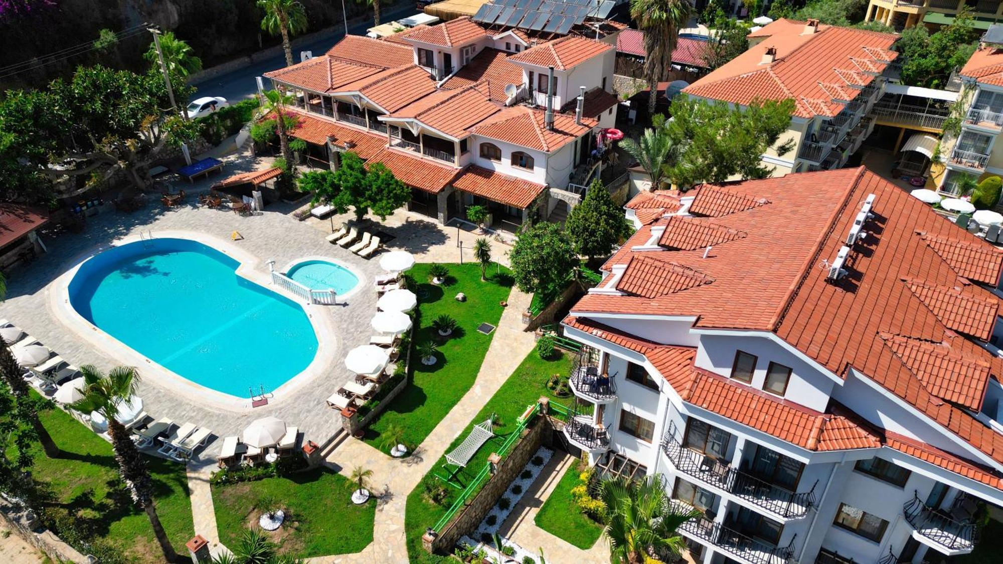 Ata Lagoon Otel 3*