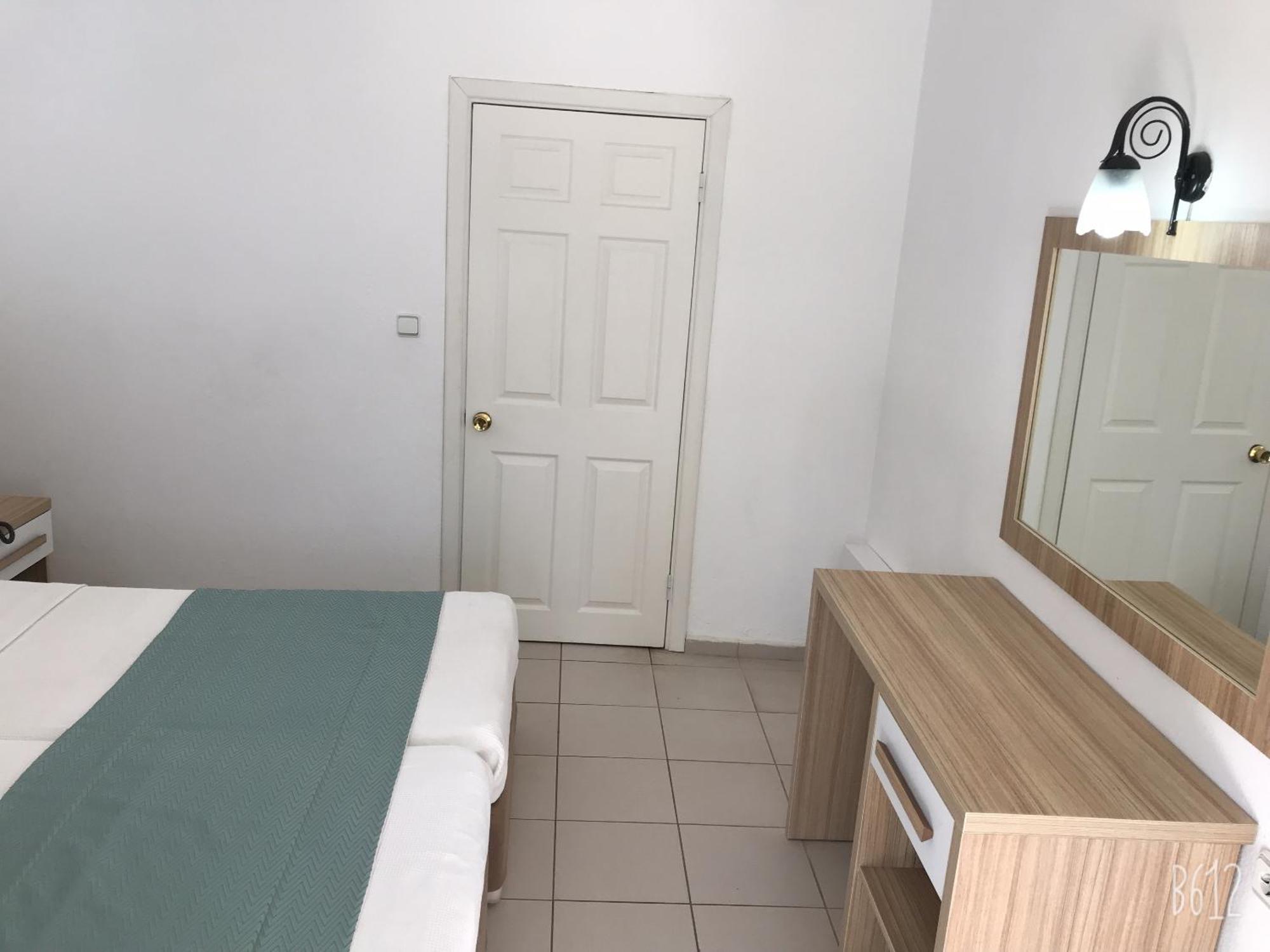 Ant Otel
