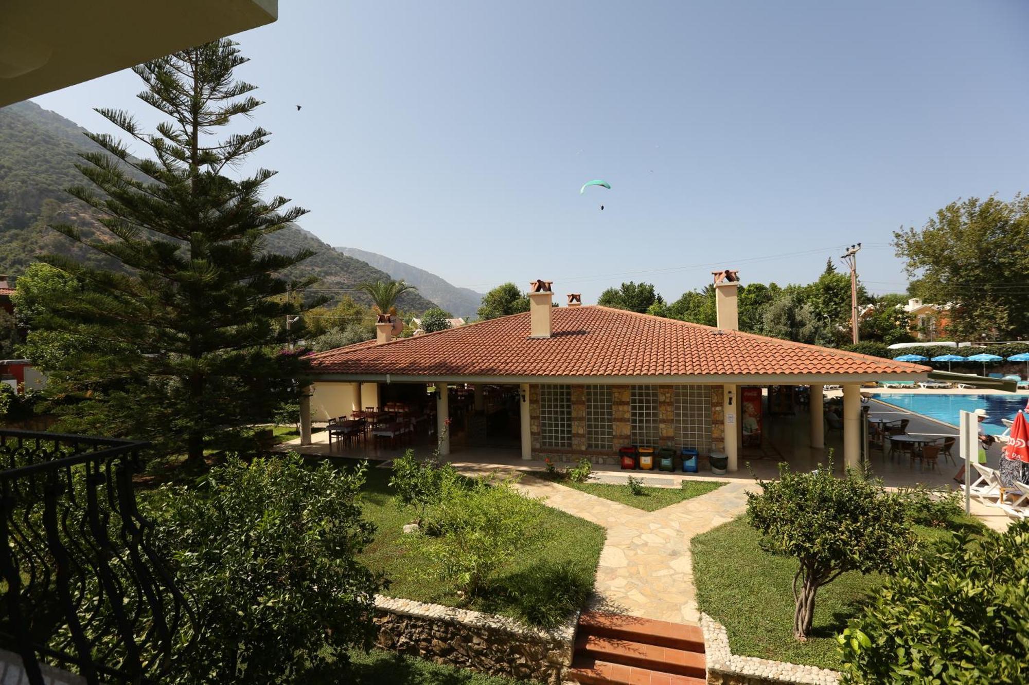 Mavruka Hotel