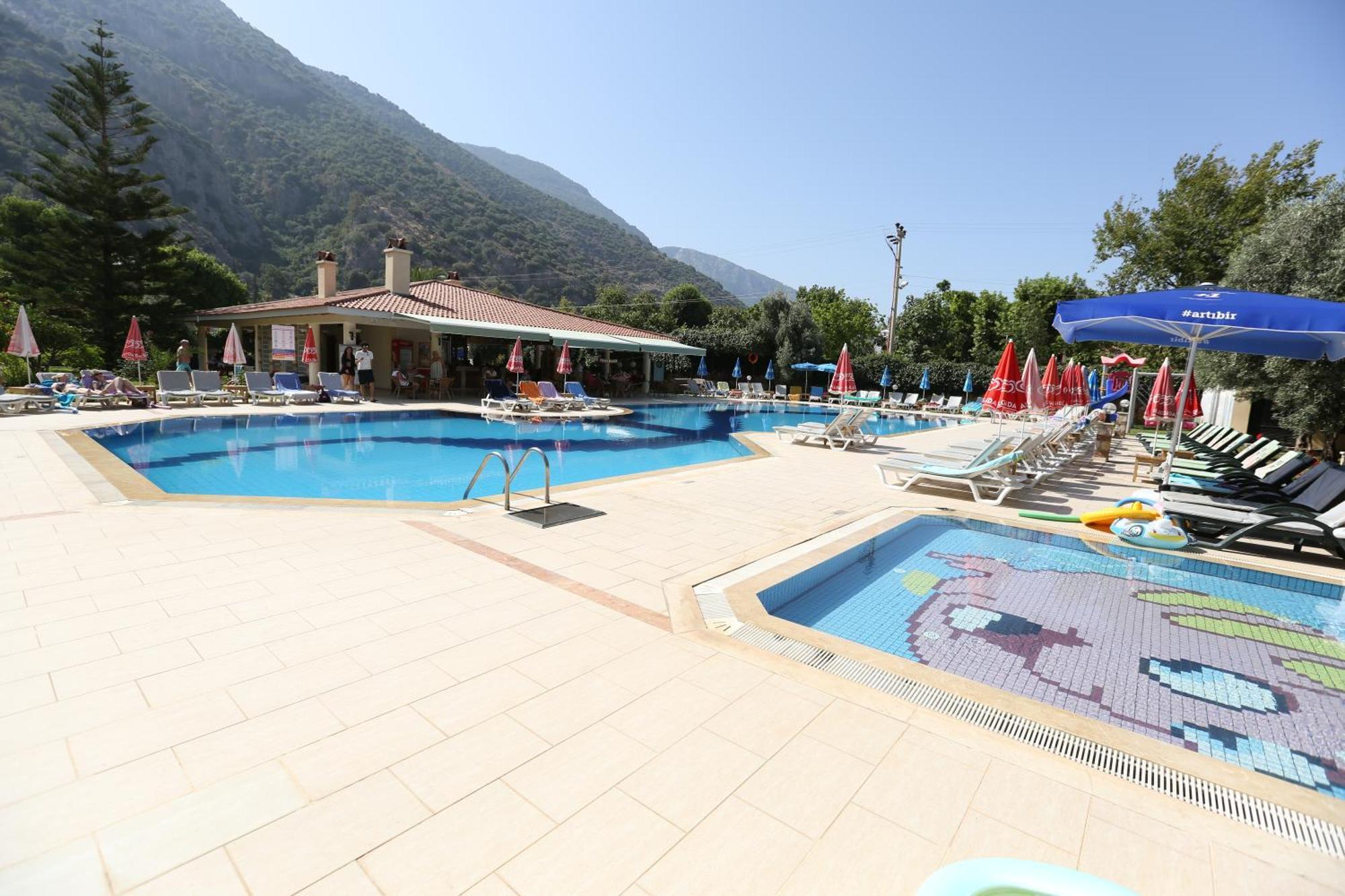 Mavruka Hotel
