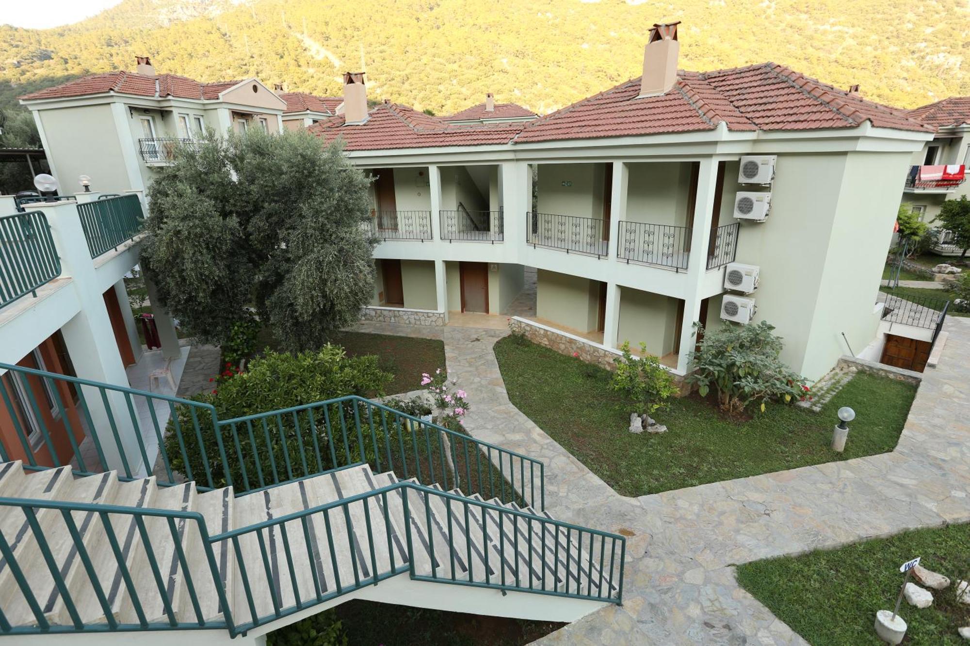 The Tower Hotel 3*