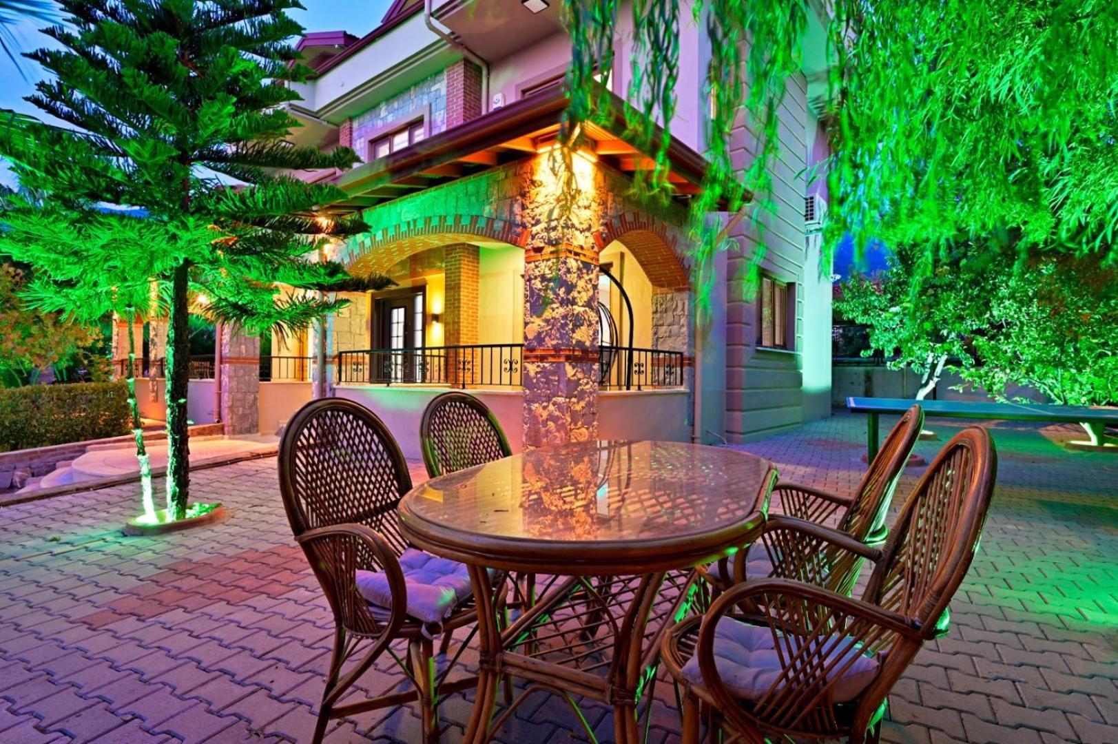 Kalamos Private For 10 People In Hisaroenue Villa