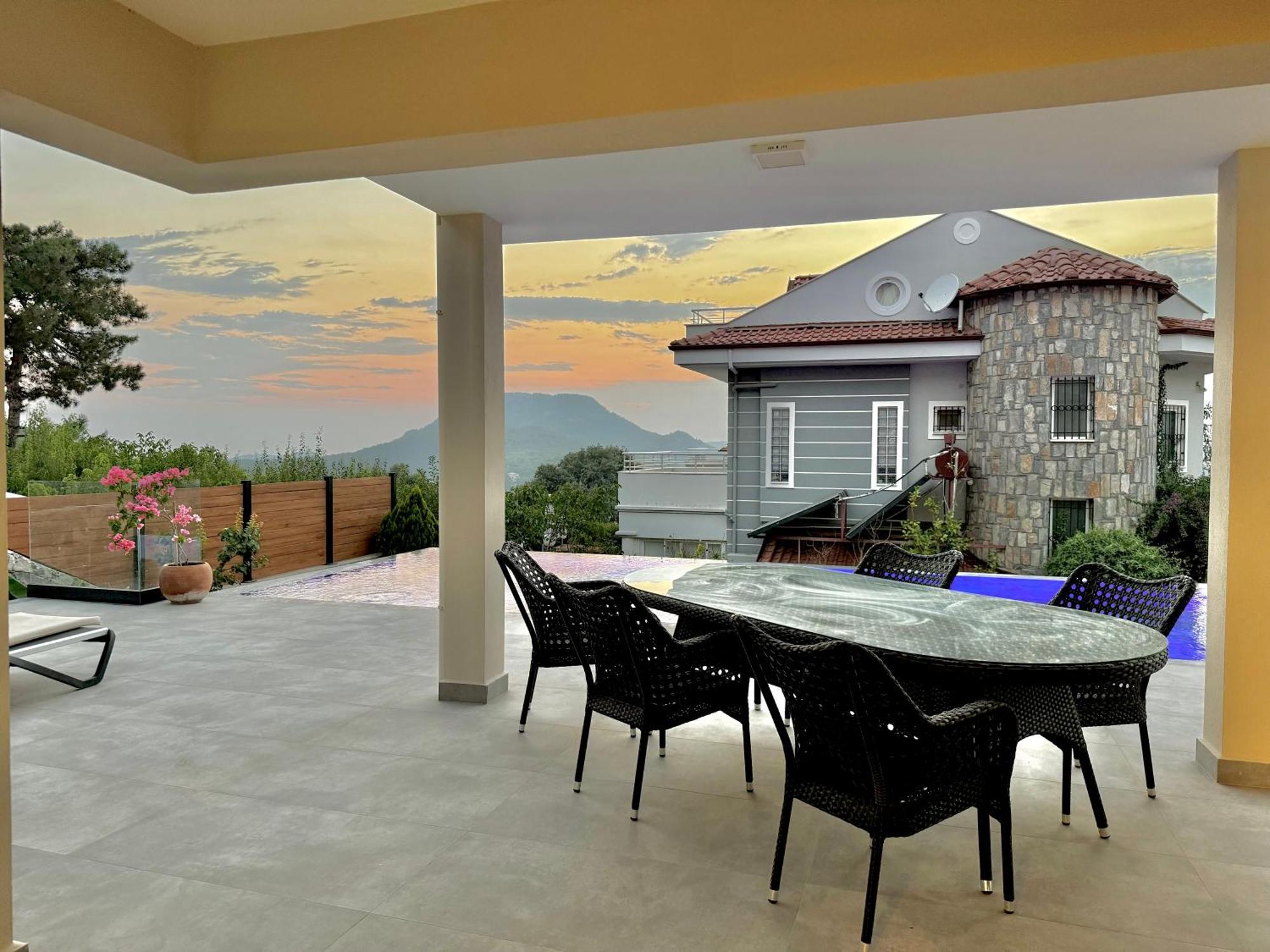 Serenity By Luxury Group *