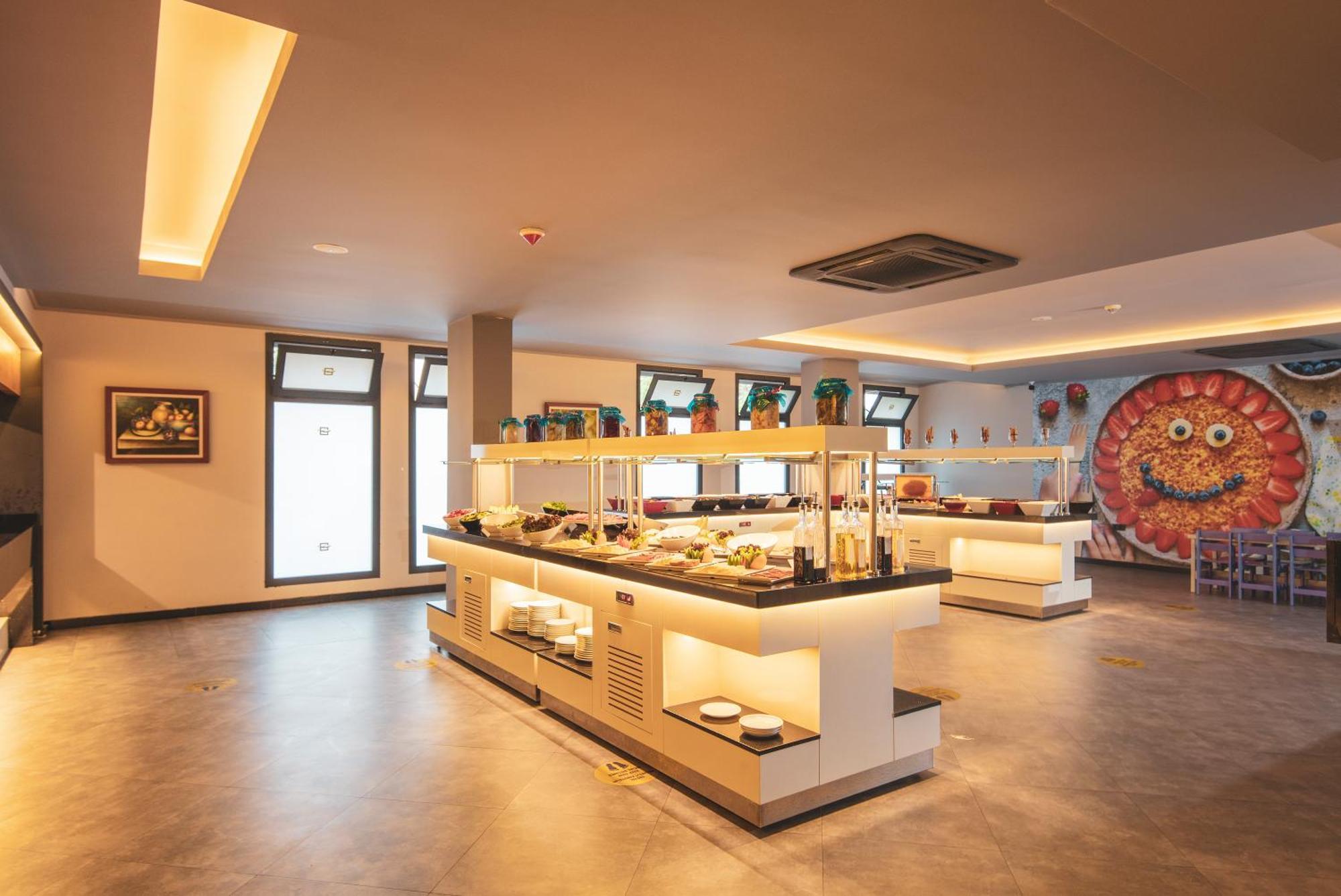 Orka World & Aquapark 4* Oludeniz