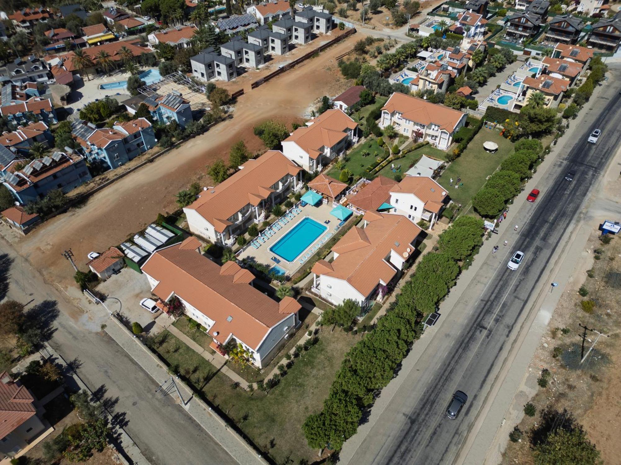 Hotel Larimar