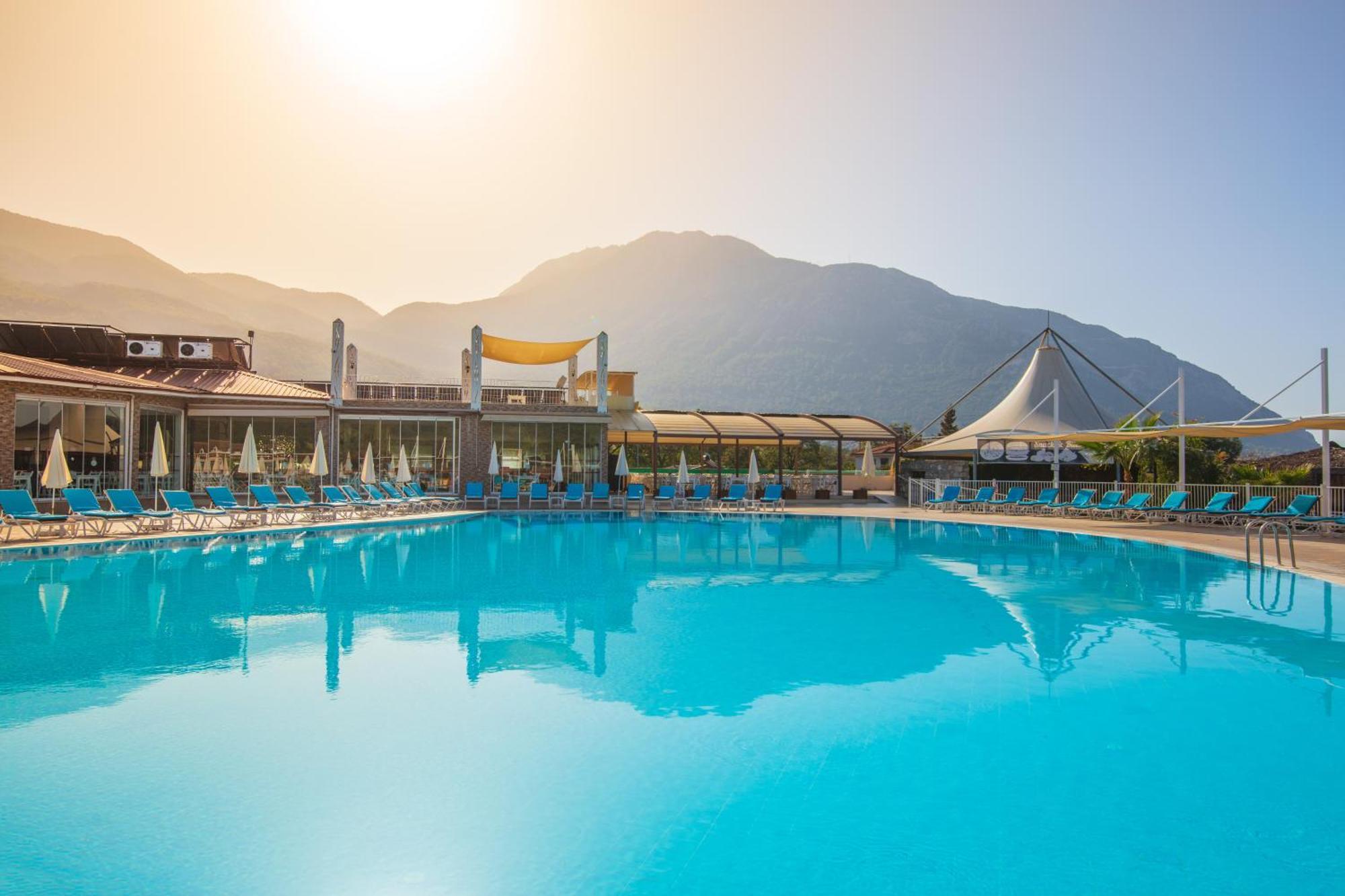 Otel Sahra Su Village & 4*