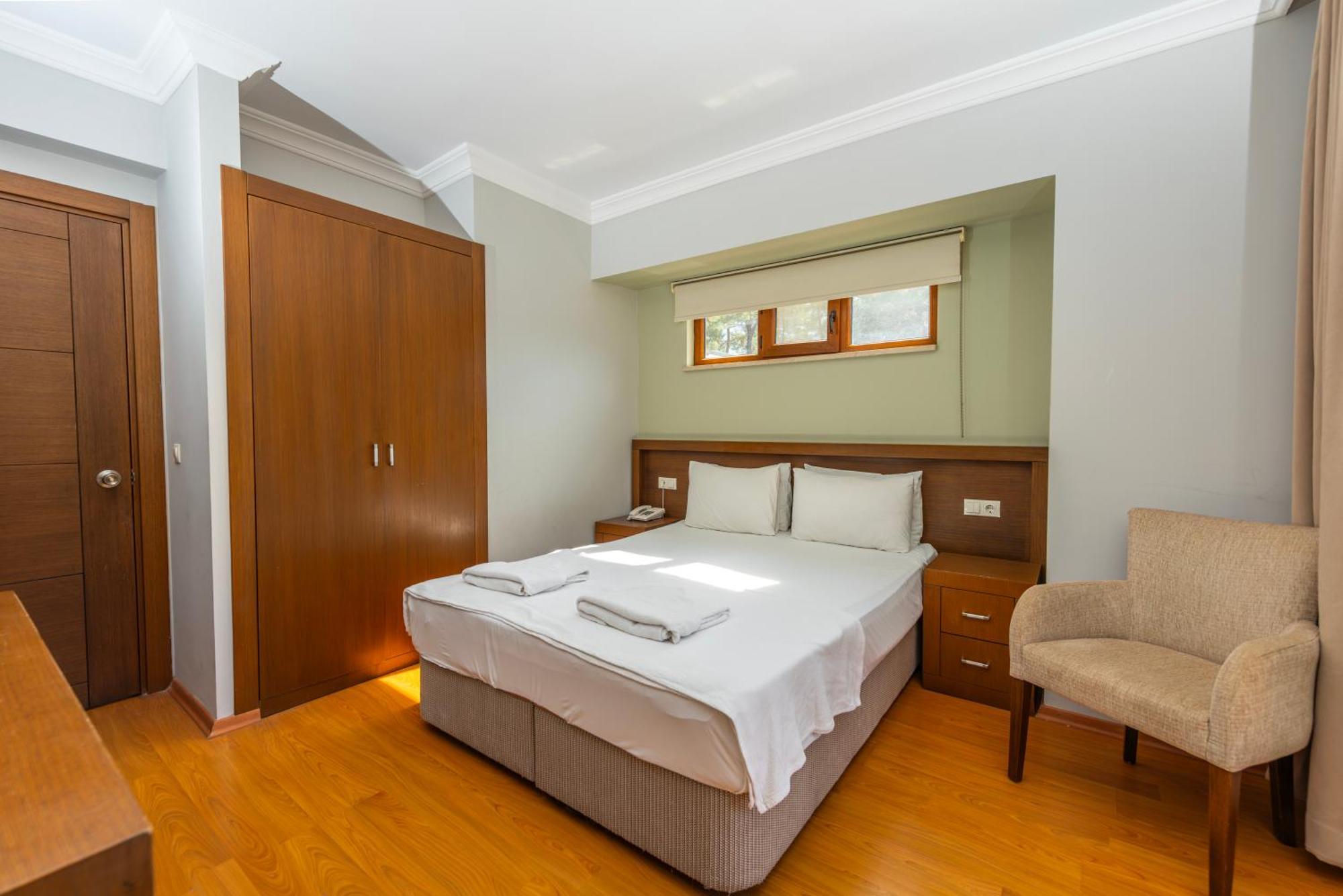 Pine Valley Hotel 4*
