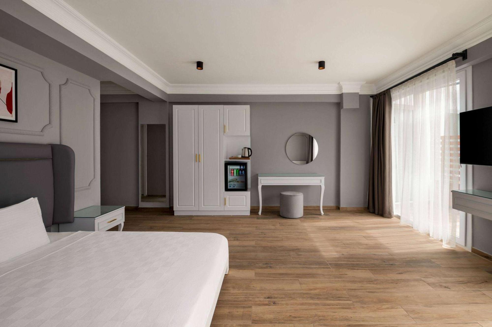Ramada By Wyndham Fethiye Adult Only Otel 4*