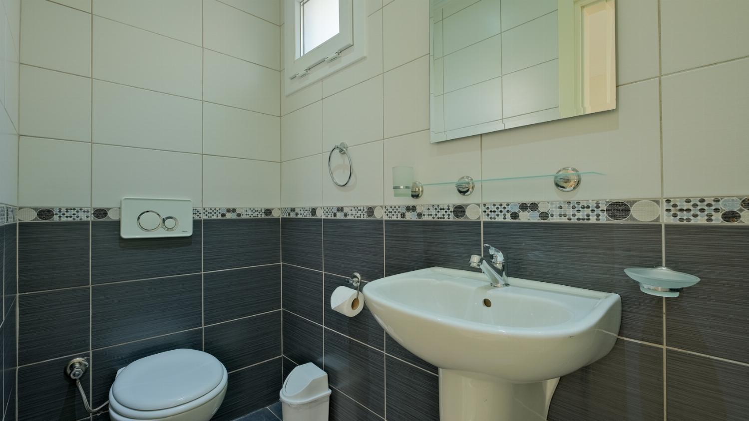 Orka Crystal Villa *