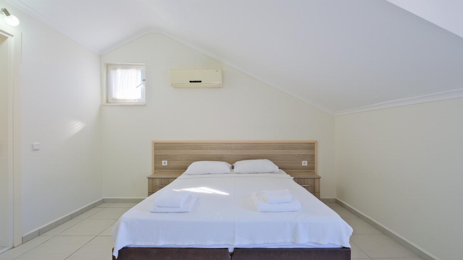 Orka Crystal Villa *
