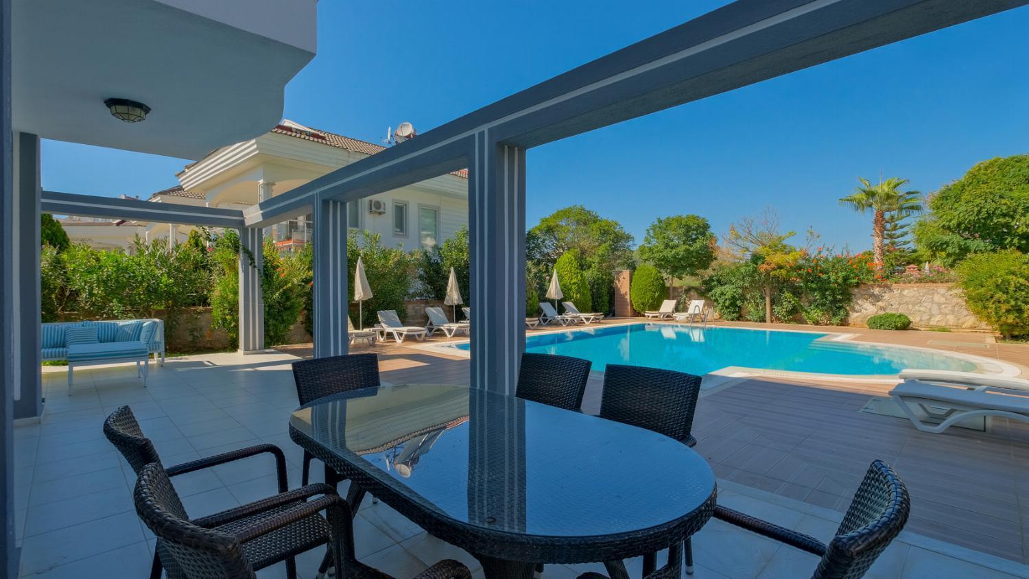Orka Crystal Villa *