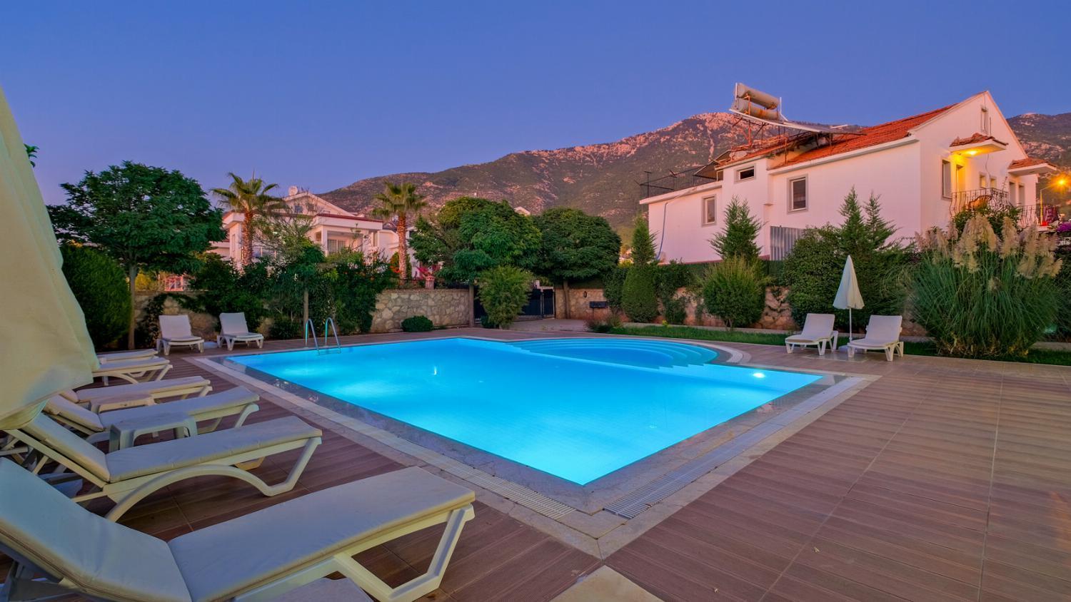 Orka Crystal Villa *