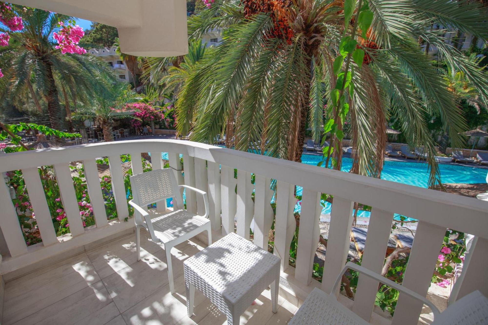 Flamingo & - Pet Friendly 3*