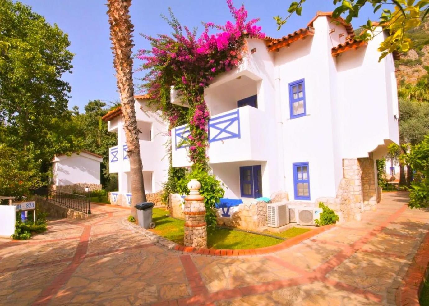 Hotel By Z 4*
