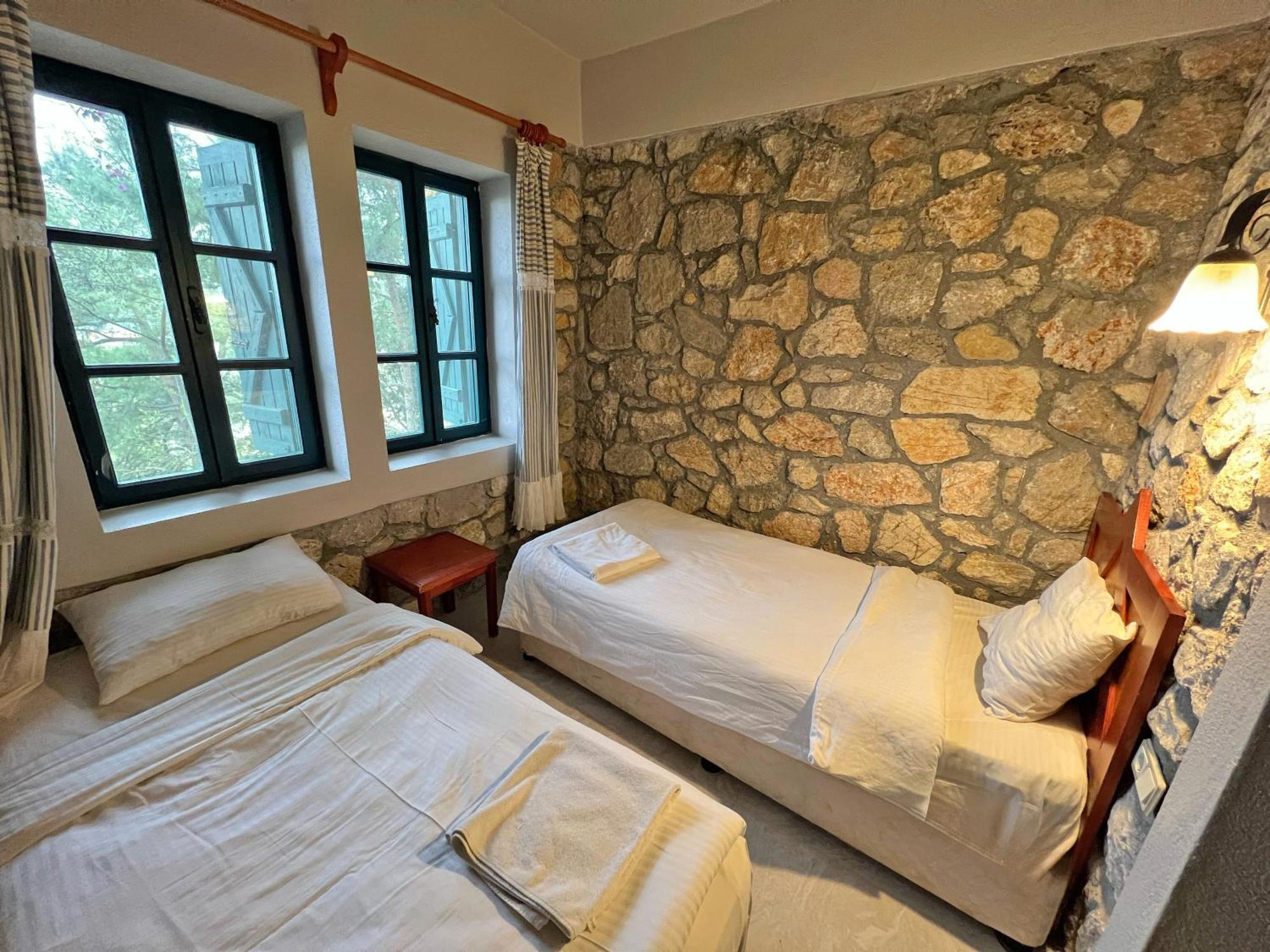 Symbola Hotel 3*