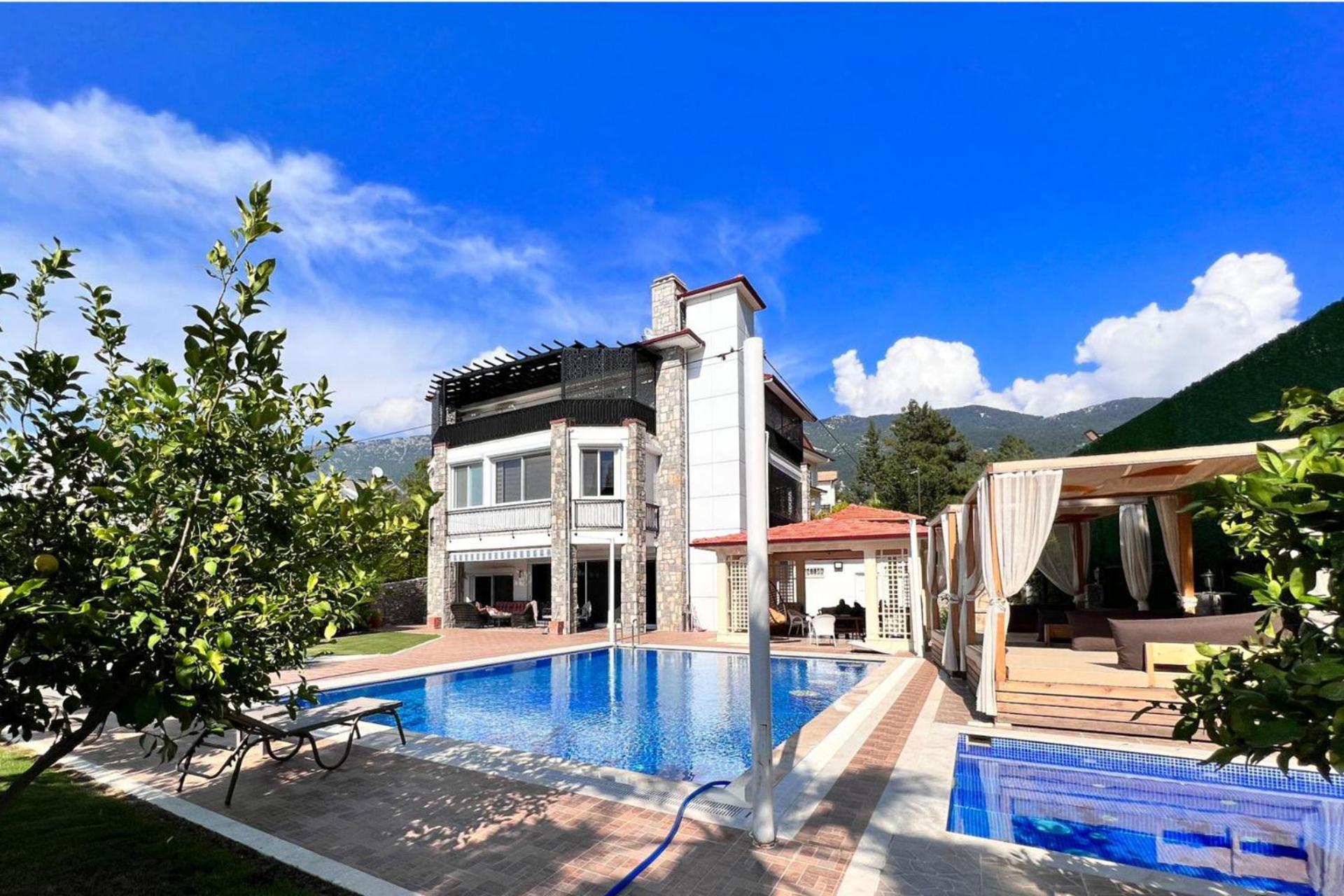 Villa Luxury 7-Bed Villa With Pool And Jacuzzi Fethiye Oludeniz