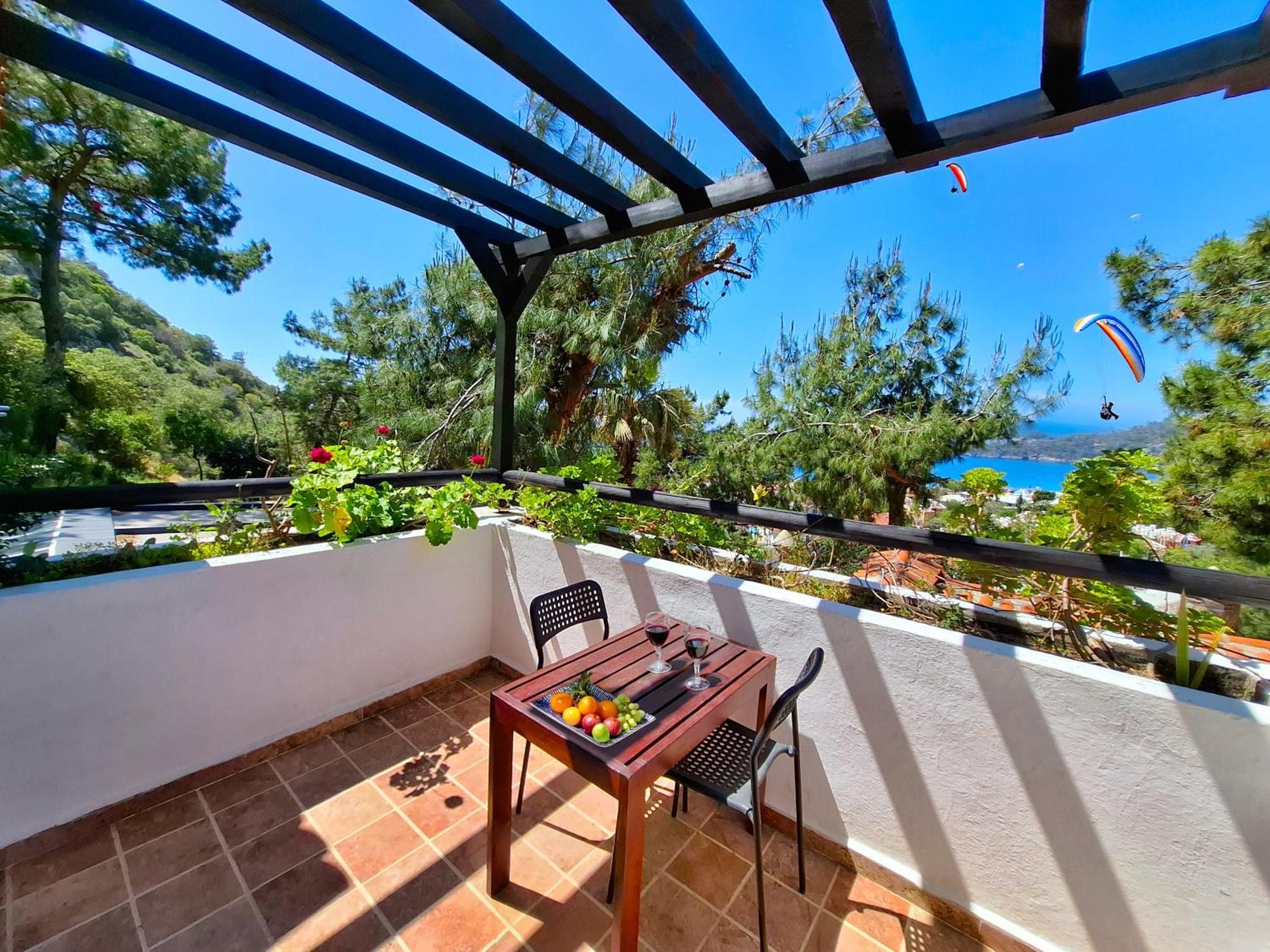 Hotel Symbola 3*