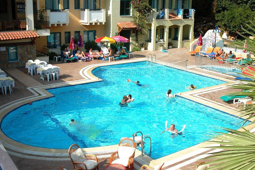 Montebello Deluxe Otel 3*