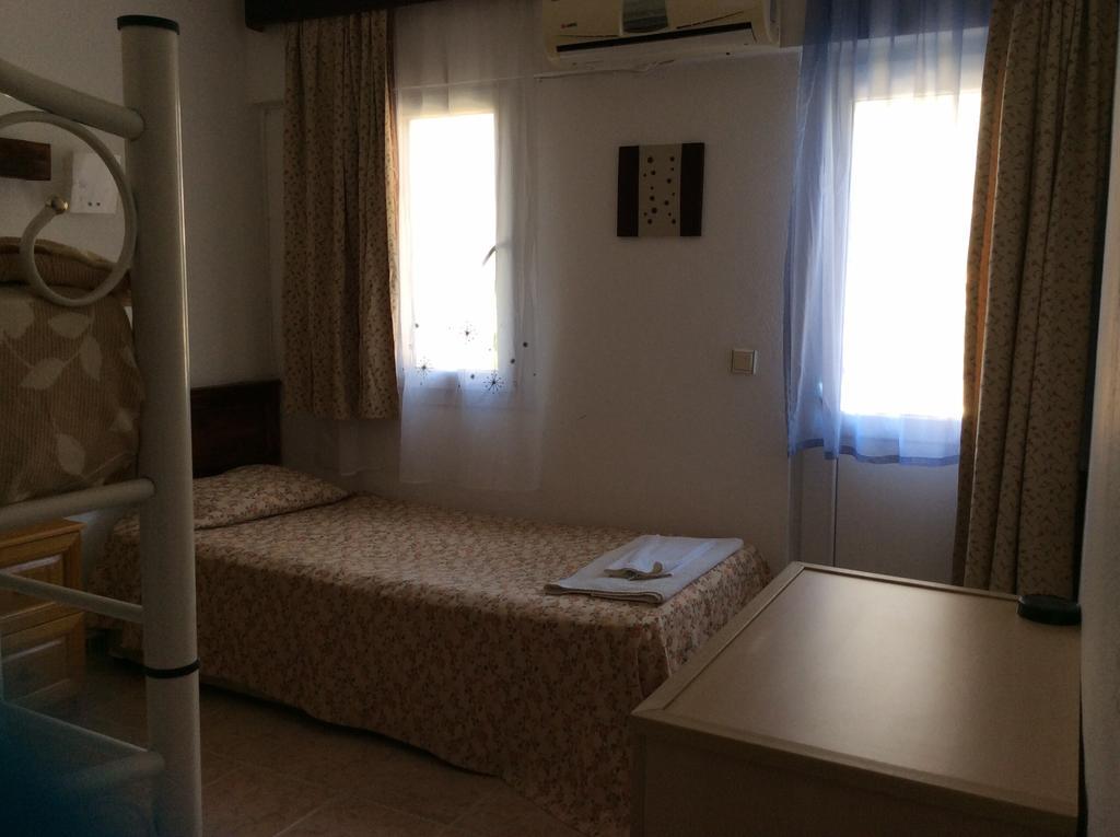 R.e.d. Hotel